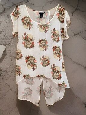 Hot Topic Sheer Ivory Chiffon Top with Pink Roses & Green Foliage-SM-EC